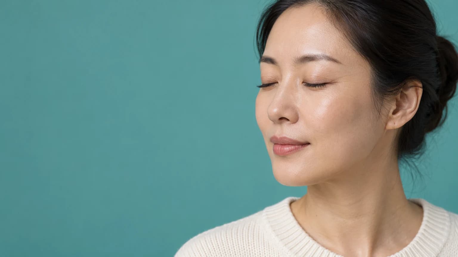 Sunken Eyes and Tear Trough Hollows: Causes and Non-Surgical Options