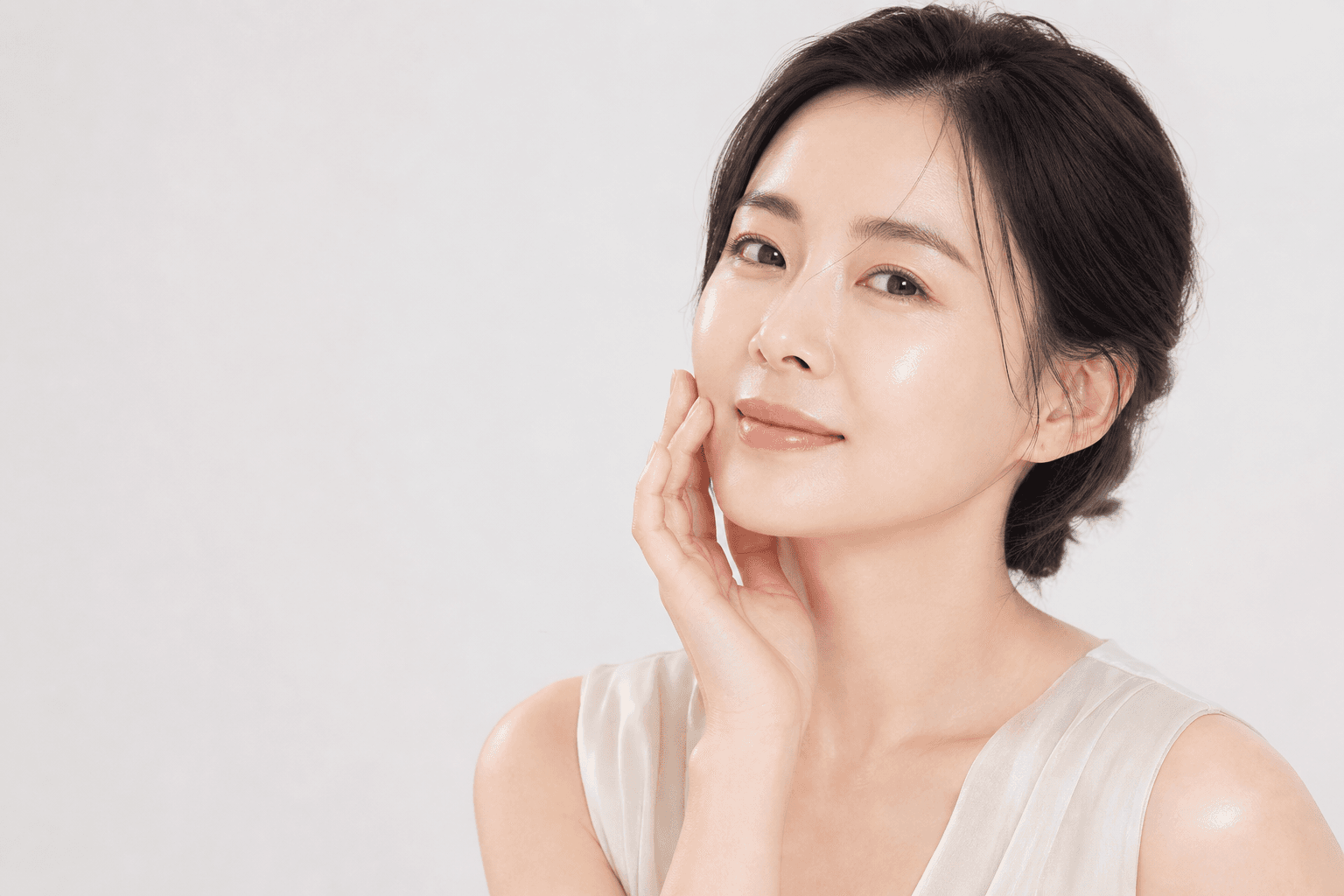 水光针完全指南:效果·种类·价格 — HA 补水 skin booster 的原理·过程·安全标准 | Cellinique